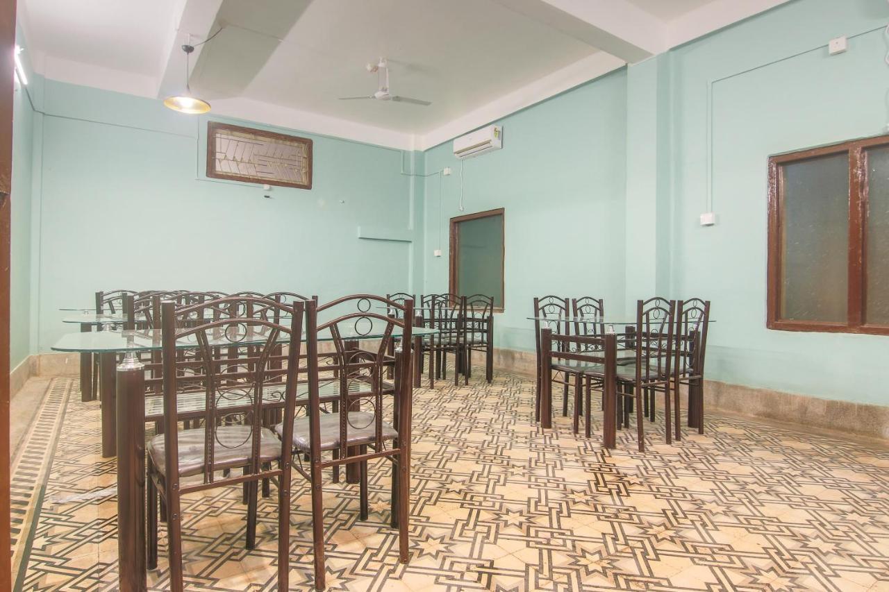 Oyo Indiraj Hotel Guwahati Ngoại thất bức ảnh